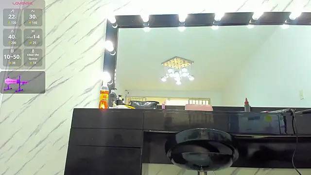 Snapshot of ElisabethMassey chatting on November 4, 2025, 4:00 pm ElisabethMassey online show from November 4, 2025, 4:00 pm