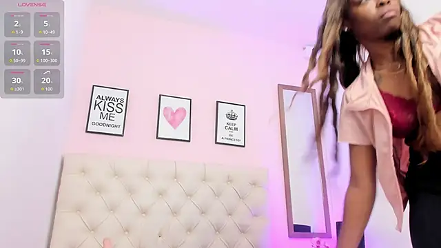 Snapshot of ElisabethMassey chatting on November 26, 2025, 2:28 pm ElisabethMassey online show from November 26, 2025, 2:28 pm