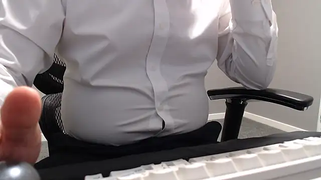 nimirole online show from February 4, 2026, 8:59 pm