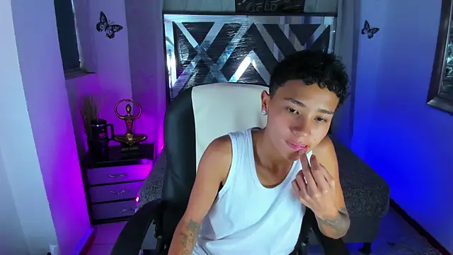 nova sex01 online show from May 5, 2026, 9:07 pm