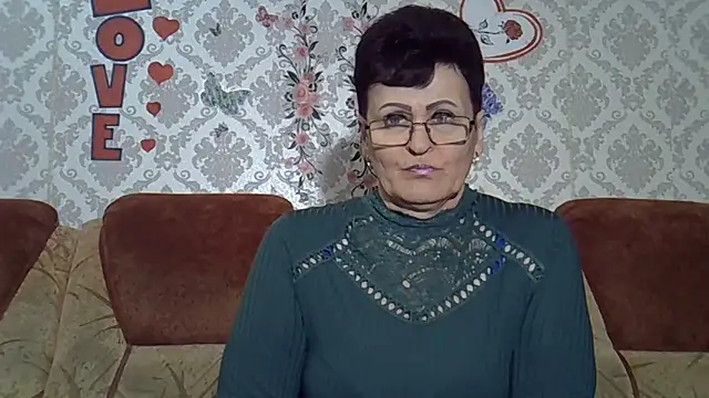 Snapshot of PaulaGolden chatting on February 10, 2026, 5:45 pm PaulaGolden online show from February 10, 2026, 5:45 pm