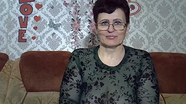 Snapshot of PaulaGolden chatting on March 11, 2026, 5:18 pm PaulaGolden online show from March 11, 2026, 5:18 pm