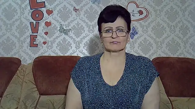 PaulaGolden online show from December 4, 2025, 7:40 am