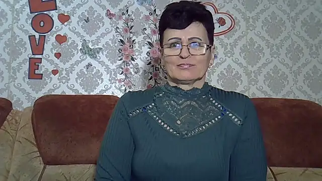 Snapshot of PaulaGolden chatting on February 9, 2026, 5:11 pm PaulaGolden online show from February 9, 2026, 5:11 pm