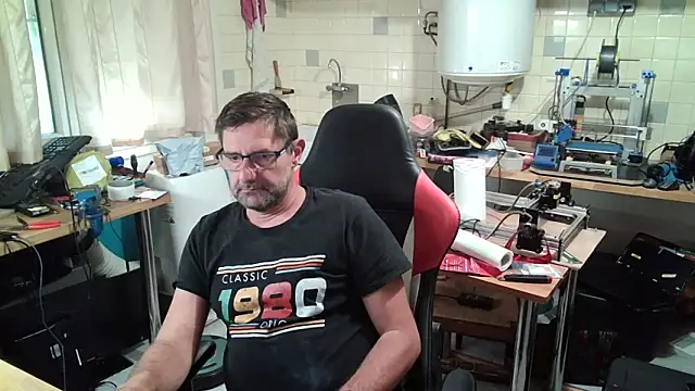 snork80 online show from October 3, 2025, 8:05 am