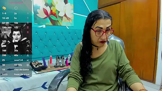 sabrina dupont online show from November 5, 2025, 12:41 pm