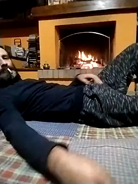 Snapshot of HastLuster chatting on November 16, 2025, 10:13 pm HastLuster online show from November 16, 2025, 10:13 pm