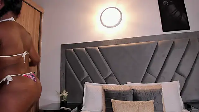 brenda nova18 online show from October 16, 2025, 9:12 pm