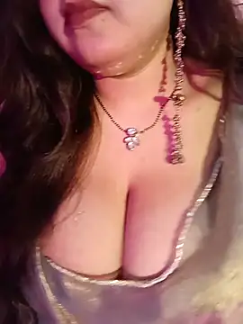 Snapshot of Suhanakhan00 chatting on August 7, 2026, 9:48 am Suhanakhan00 online show from August 7, 2026, 9:48 am