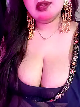 Suhanakhan00 online show from April 29, 2026, 6:03 pm