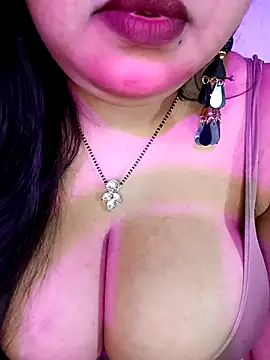 Snapshot of Suhanakhan00 chatting on November 14, 2025, 5:16 pm Suhanakhan00 online show from November 14, 2025, 5:16 pm