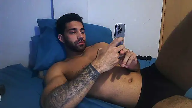 Snapshot of macho_fit chatting on July 15, 2026, 6:37 pm macho fit online show from July 15, 2026, 6:37 pm