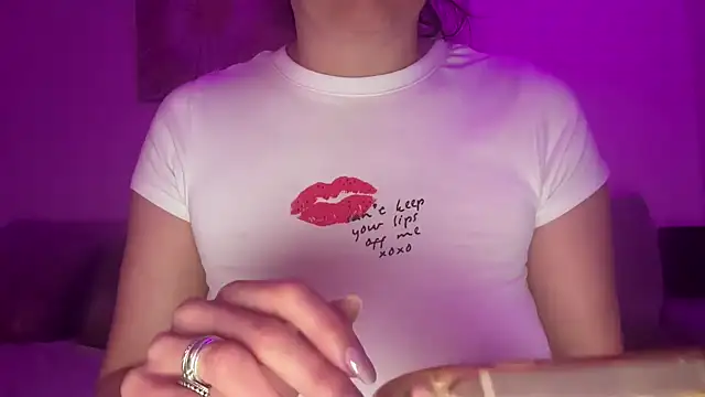 Serena 4you online show from February 25, 2026, 6:08 pm