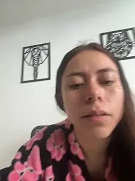 Snapshot of sarawiliamx chatting on December 2, 2025, 7:04 pm sarawiliamx online show from December 2, 2025, 7:04 pm