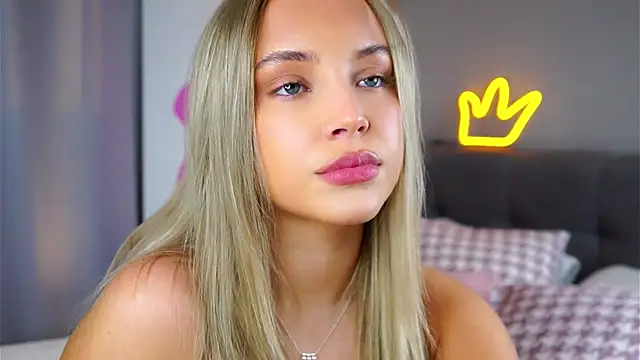 Snapshot of AftonConnett chatting on October 26, 2025, 1:06 am AftonConnett online show from October 26, 2025, 1:06 am