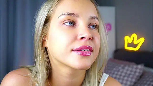 Snapshot of AftonConnett chatting on November 6, 2025, 1:09 am AftonConnett online show from November 6, 2025, 1:09 am