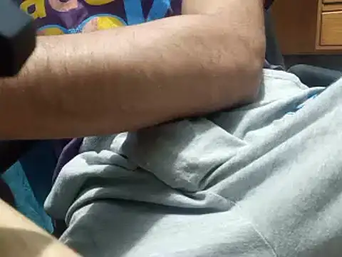 SALLY OMAR  online show from November 19, 2025, 4:51 pm