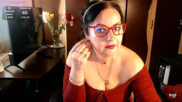 Snapshot of exymilf_ chatting on November 17, 2025, 12:09 pm exymilf online show from November 17, 2025, 12:09 pm