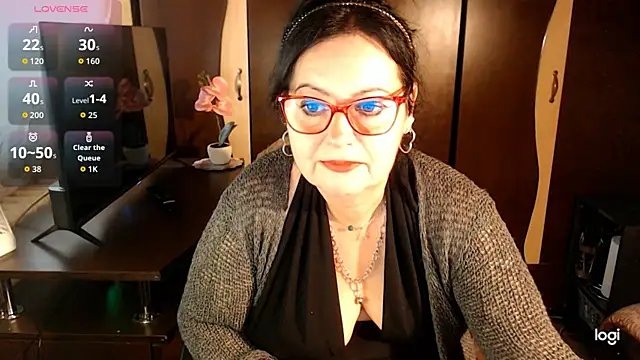 Snapshot of exymilf_ chatting on November 28, 2025, 10:59 am exymilf online show from November 28, 2025, 10:59 am