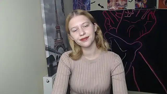 Snapshot of StellaCRL chatting on October 10, 2025, 6:09 pm StellaCRL online show from October 10, 2025, 6:09 pm