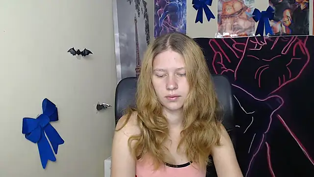 Snapshot of StellaCRL chatting on July 12, 2026, 12:06 pm StellaCRL online show from July 12, 2026, 12:06 pm