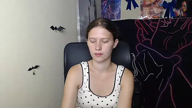Snapshot of StellaCRL chatting on August 5, 2026, 6:24 pm StellaCRL online show from August 5, 2026, 6:24 pm