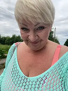 Laura Millf online show from July 10, 2026, 9:42 am