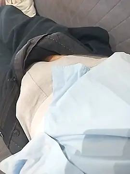 Snapshot of ptrz990 chatting on November 12, 2025, 2:10 pm ptrz990 online show from November 12, 2025, 2:10 pm