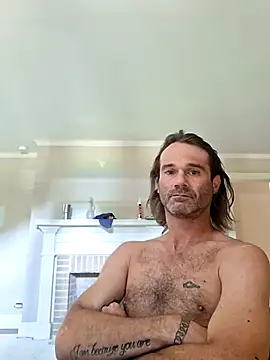 Snapshot of catalpaworm08 chatting on July 6, 2026, 2:35 pm catalpaworm08 online show from July 6, 2026, 2:35 pm