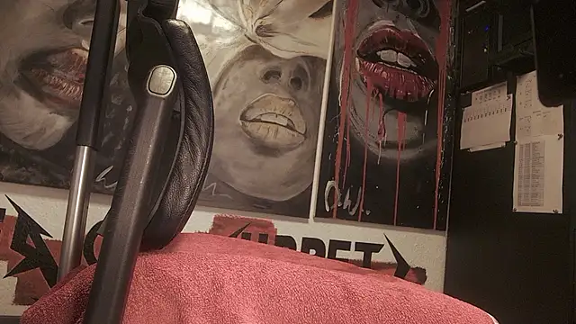 dani4334 online show from February 10, 2026, 12:15 pm