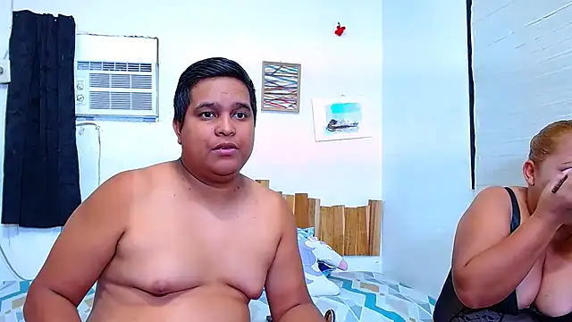 Snapshot of lucasandSofi chatting on November 30, 2025, 9:04 pm lucasandSofi online show from November 30, 2025, 9:04 pm