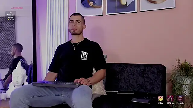 Snapshot of thomas_eliotts chatting on February 18, 2026, 7:43 pm thomas eliotts online show from February 18, 2026, 7:43 pm