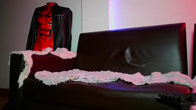 Snapshot of Leonnardo_Jaramillo chatting on January 28, 2025, 12:00 pm Leonnardo Jaramillo online show from January 28, 2025, 12:00 pm