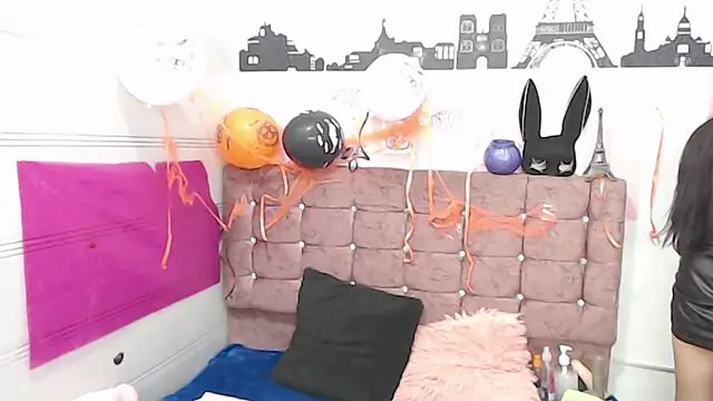 Snapshot of sara_caplerx chatting on October 18, 2025, 10:06 am sara caplerx online show from October 18, 2025, 10:06 am