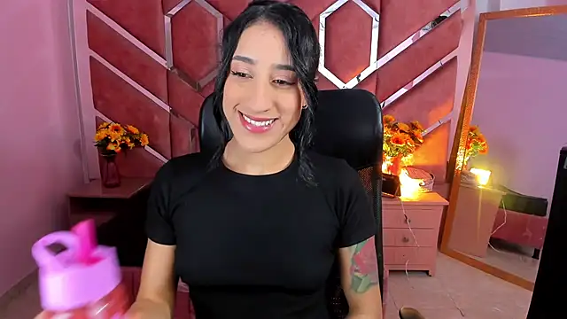 Snapshot of Eimy_Sexy_ chatting on June 2, 2026, 1:11 pm Eimy Sexy online show from June 2, 2026, 1:11 pm