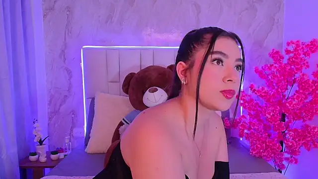Snapshot of IsabellaAnngel chatting on May 20, 2026, 12:51 am IsabellaAnngel online show from May 20, 2026, 12:51 am