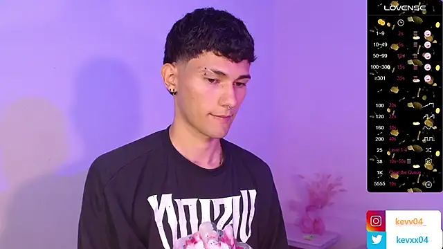 Snapshot of Alexx_tc chatting on October 22, 2025, 4:01 am Alexx tc online show from October 22, 2025, 4:01 am