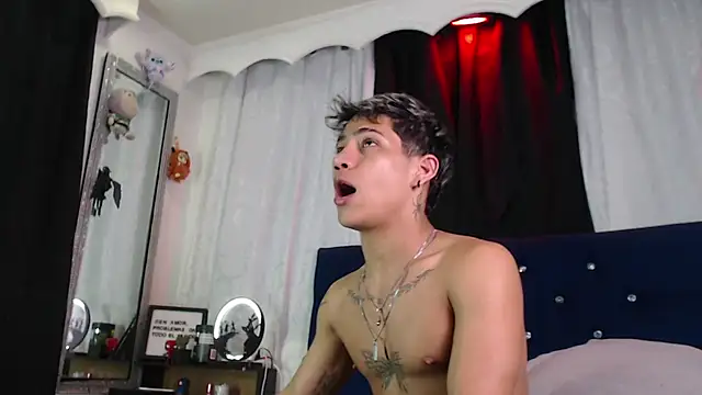 Snapshot of Sexys_Boys_Hot1 chatting on July 7, 2026, 6:47 am Sexys Boys Hot1 online show from July 7, 2026, 6:47 am