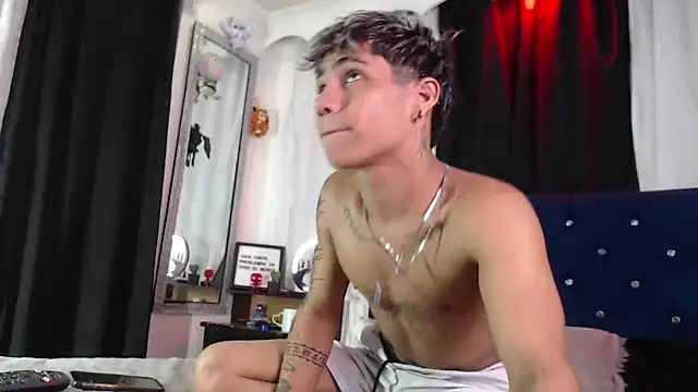 Snapshot of Sexys_Boys_Hot1 chatting on July 1, 2026, 12:22 am Sexys Boys Hot1 online show from July 1, 2026, 12:22 am
