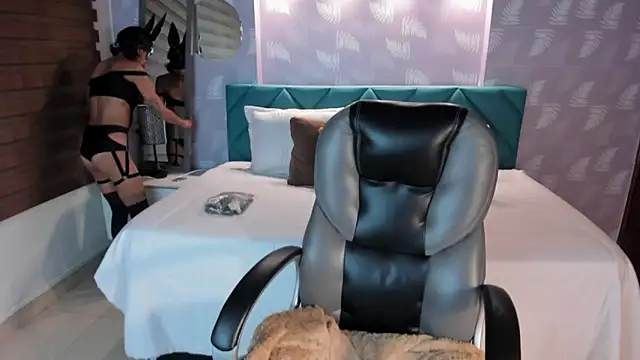 Kat cute  online show from October 28, 2025, 3:29 am