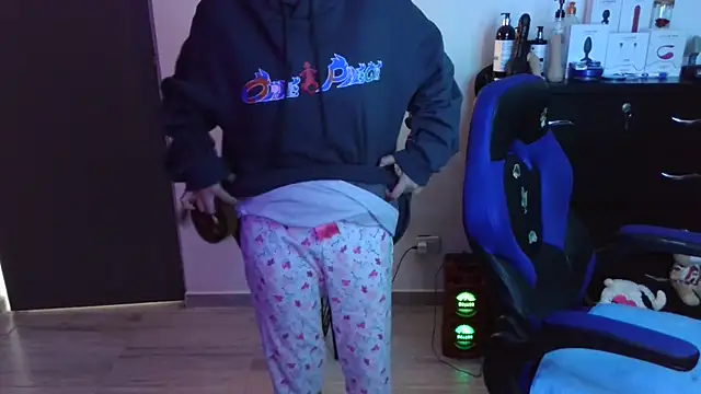 thomascooper7 online show from October 27, 2025, 7:15 pm