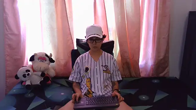 Snapshot of thomascooper7 chatting on June 27, 2026, 7:42 pm thomascooper7 online show from June 27, 2026, 7:42 pm