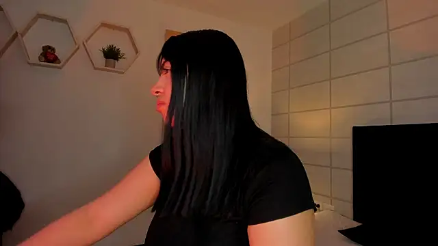 Christine Laam online show from February 4, 2026, 12:00 pm