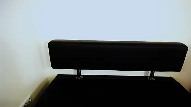 LaimaV  online show from October 20, 2025, 3:01 pm