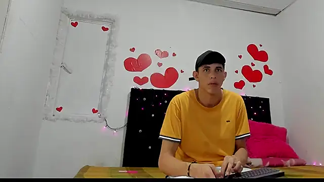 Snapshot of chloe_evanx_ chatting on February 26, 2025, 3:32 pm chloe evanx online show from February 26, 2025, 3:32 pm