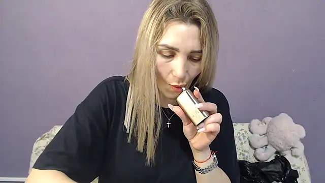 Snapshot of _sexy_lady chatting on December 2, 2025, 1:35 pm sexy lady online show from December 2, 2025, 1:35 pm