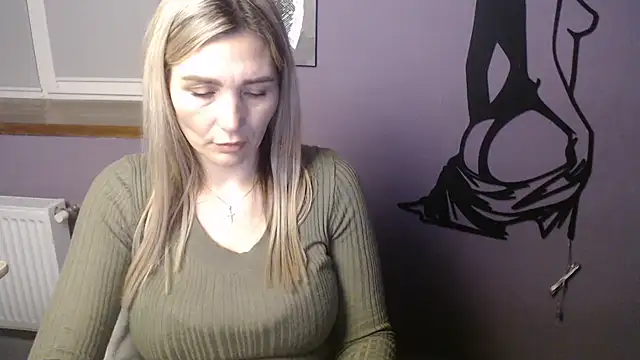  sexy lady online show from February 14, 2026, 3:01 pm