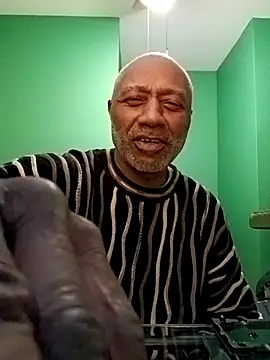 Snapshot of yasohw chatting on December 13, 2025, 8:04 pm yasohw online show from December 13, 2025, 8:04 pm