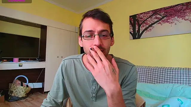 HungEddy online show from December 16, 2025, 9:02 am