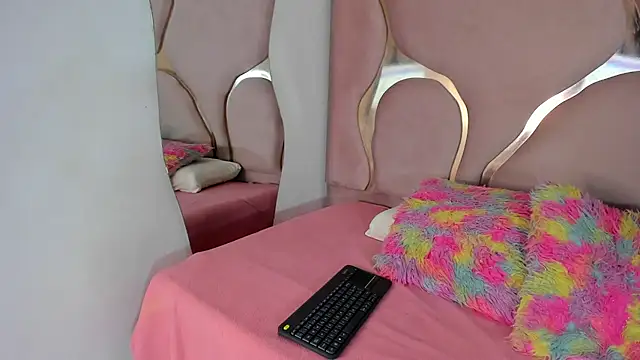 Snapshot of Sofia-candyht chatting on May 5, 2026, 8:56 pm Sofia-candyht online show from May 5, 2026, 8:56 pm